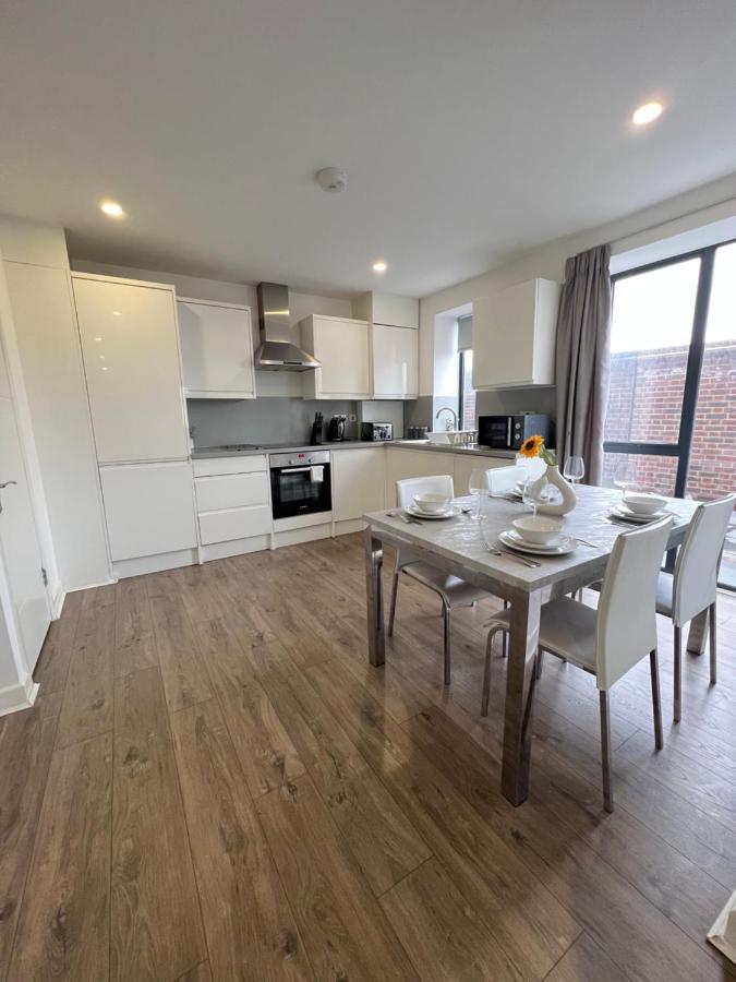 Вилла 3Bed Flat 3Wc And Great Location Near Excel City Airport O2 And Canning Town Station Лондон Экстерьер фото