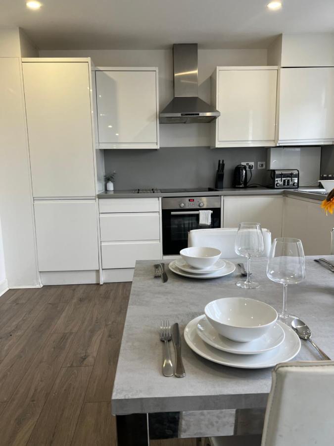 Вилла 3Bed Flat 3Wc And Great Location Near Excel City Airport O2 And Canning Town Station Лондон Экстерьер фото