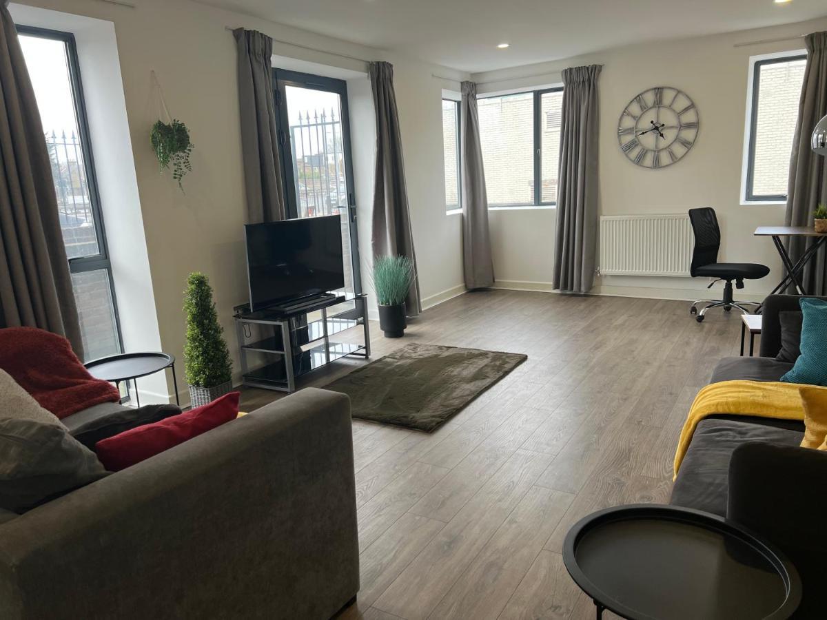 Вилла 3Bed Flat 3Wc And Great Location Near Excel City Airport O2 And Canning Town Station Лондон Экстерьер фото
